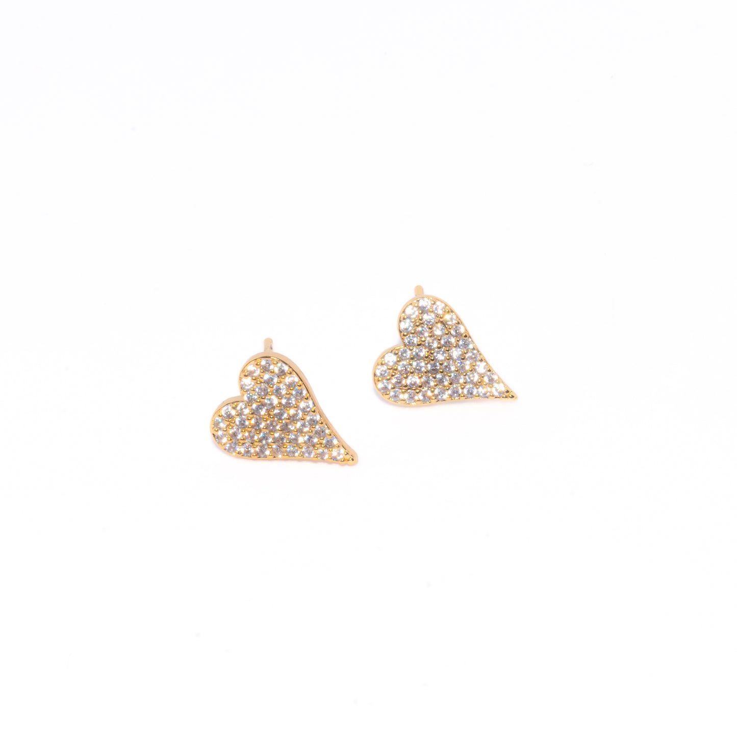 ESSENTIAL OUTLINED HEART STUDS