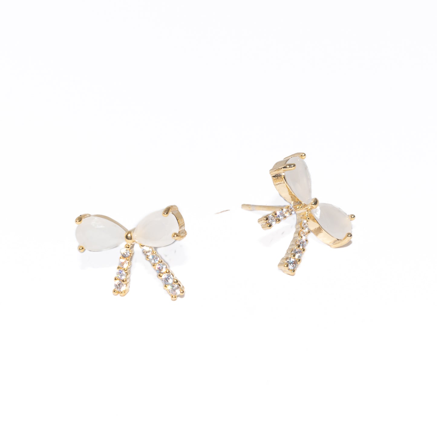 CHIC BOW LUXE STUDS